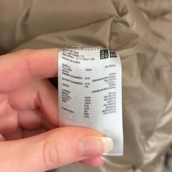 Uniqlo Women Ultra Warm Down Short Coat Parka Heattech Jacket Fur Hood Beige XS - Picture 8 of 8